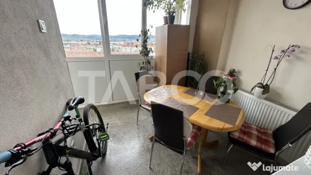 Apartament decomandat 2 camere cu pivnita balcon Mihai Vitea - Sibiu (Sibiu)