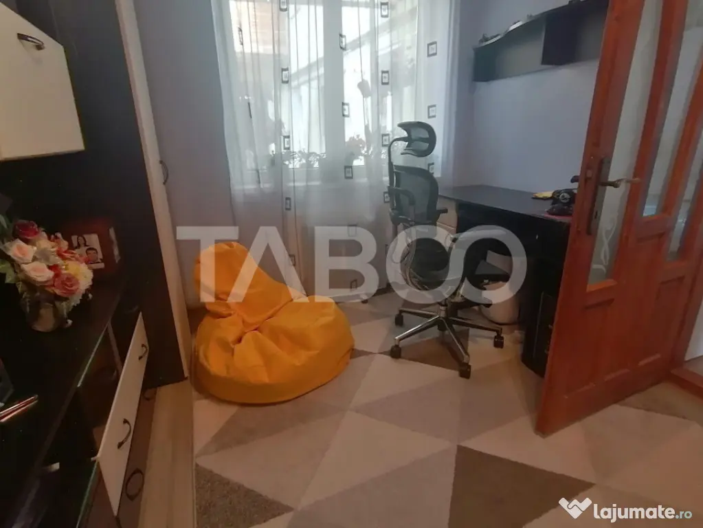Apartament de vanzare la casa 3 camere terasa pivnita Orasul - Sibiu (Sibiu)