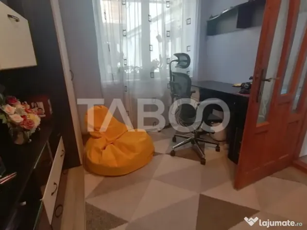 Apartament de vanzare la casa 3 camere terasa pivnita Orasul - Sibiu (Sibiu)