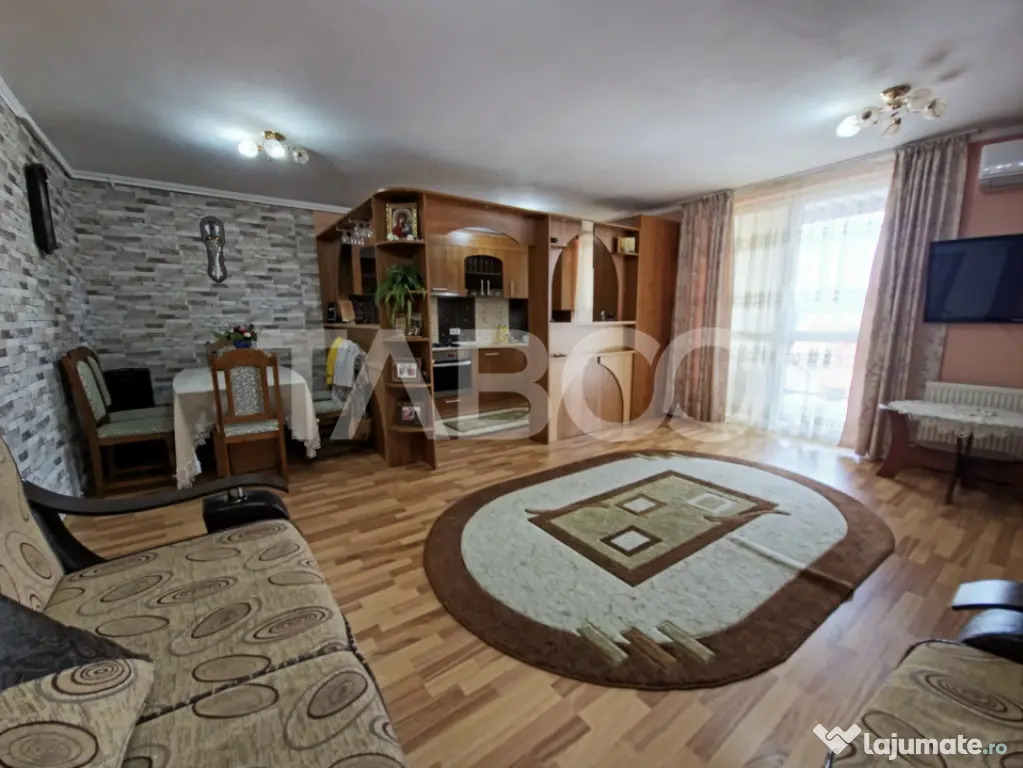 Apartament cu suprafata generoasa de 73mp 2 camere de vanzar - Sibiu (Sibiu)
