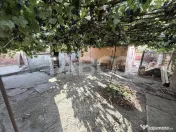 Casa individuala 500 mp teren cu acces auto in curte in Sura 