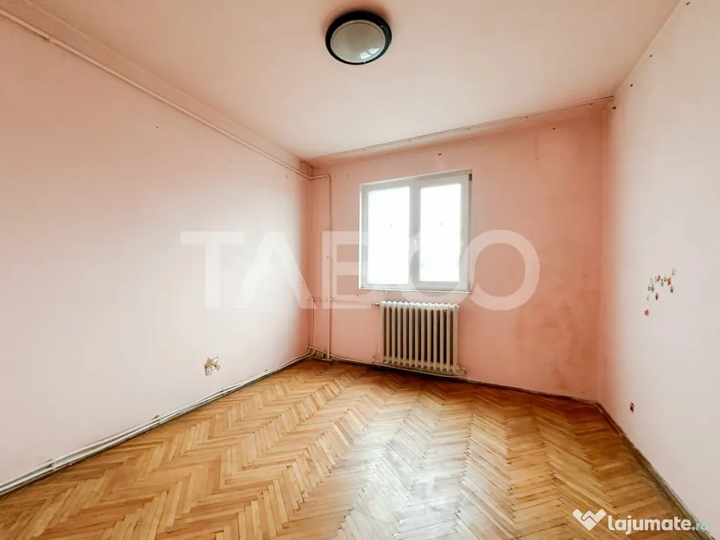 Apartament cu 4 camere de vanzare cu boxa in Manastur - Cluj-Napoca (Cluj)