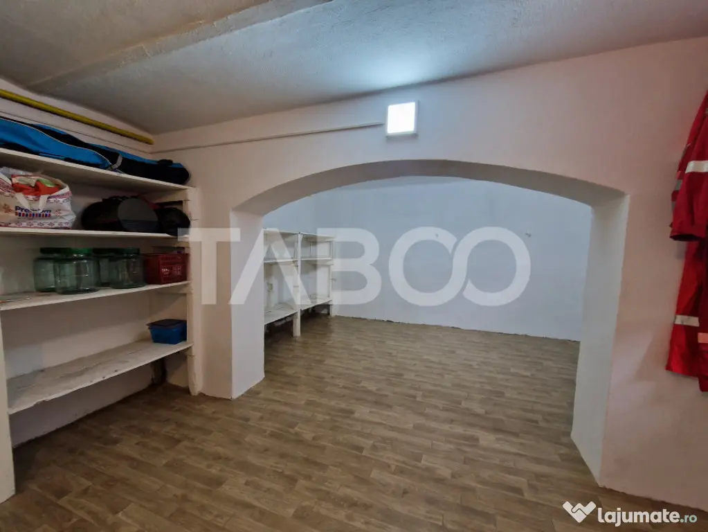 Apartament central 4 camere spatiu comercial garaj si pivnit - Sibiu (Sibiu)