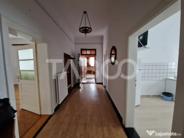Apartament central 4 camere spatiu comercial garaj si pivnit - Sibiu (Sibiu)