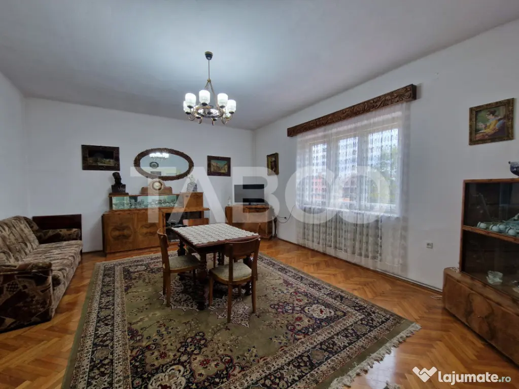 Apartament central 4 camere spatiu comercial garaj si pivnit - Sibiu (Sibiu)