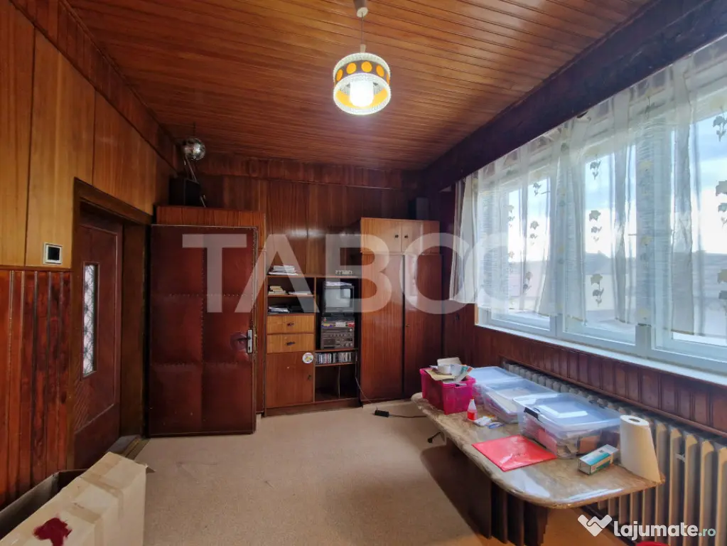 Apartament central 4 camere spatiu comercial garaj si pivnit - Sibiu (Sibiu)