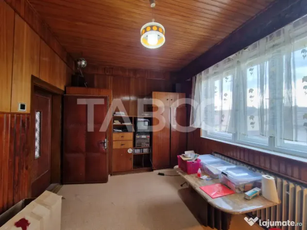 Apartament central 4 camere spatiu comercial garaj si pivnit - Sibiu (Sibiu)