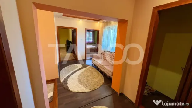 Casa spatioasa 300 mp utili curte amenajata filigorie pe 800 - Saliste (Sibiu)