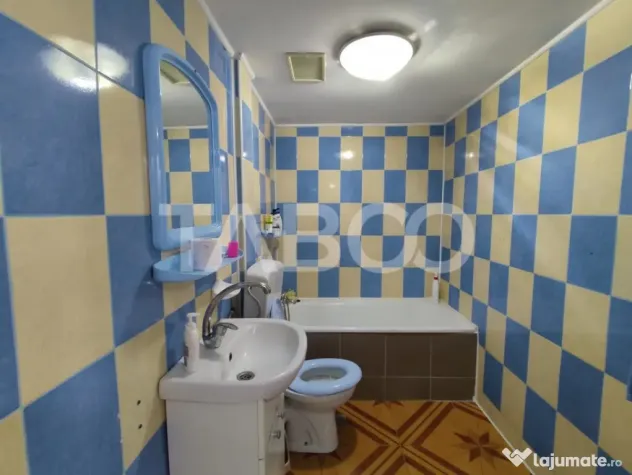 Casa cu spatii comerciale de vanzare in Sibiu Lacul Binder - Sibiu (Sibiu)