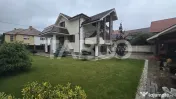 Casa individuala cu 10 camere de vanzare in zona Lupeni Sibi