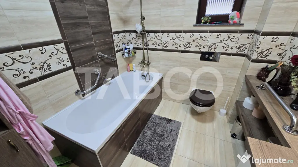 Casa individuala cu 10 camere si 530mp curte libera in zona - Sibiu (Sibiu)