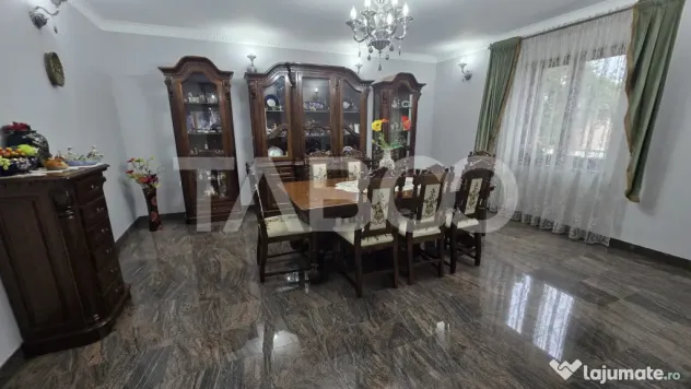 Casa individuala cu 10 camere si 530mp curte libera in zona - Sibiu (Sibiu)