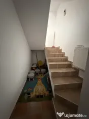 CLĂDIRE COMERCIALĂ DE VÂNZARE – 3 NIVELE, ÎN CENTRUL O 