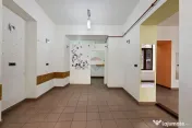 Spațiu comercial cu ampasare la cativa pasi de Primarie-Episcopiei 1