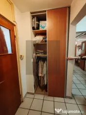 Apartament 2 camere, Sector 4, Resita/Luica, decomandat, spatios 