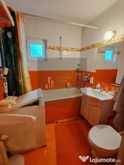 Apartament 2 camere, Sector 4, Resita/Luica, decomandat, spatios 