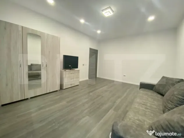 Garsoniera mobilat modern, decomandata, boxa, 43mp, zona str - Cluj-Napoca (Cluj)