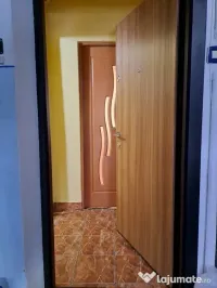 Vand apartament 3 camere 