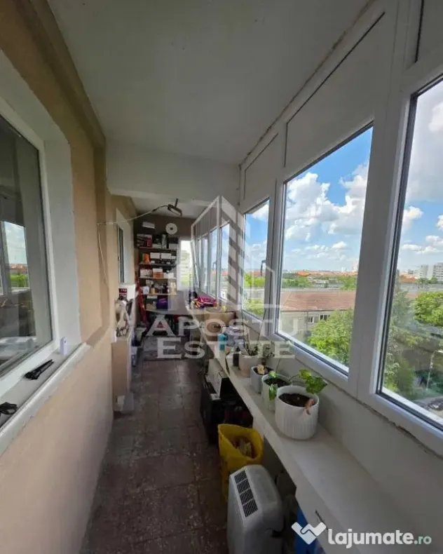 Apartament 3 camere de vanzare,renovat,etaj intermediar,Gheorghe Lazar - Timisoara (Timis)