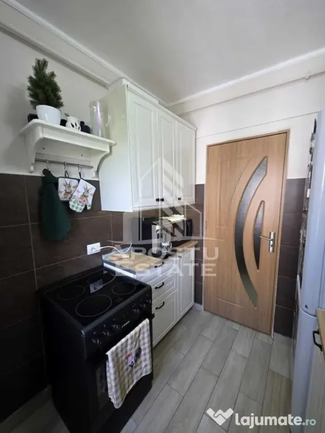 Apartament 3 camere de vanzare,renovat,etaj intermediar,Gheorghe Lazar - Timisoara (Timis)