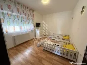 Apartament cu 3 camere de vanzare , Cu grădina , Sanandrei