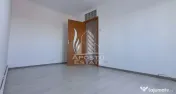 Apartament 3 camere,decomandat, nemobilat, Confectii 