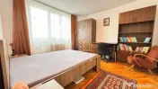 Apartament cu 3 camere de vanzare, boxa, zona Take Ionescu, Timisoara