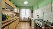 Apartament cu 3 camere de vanzare, boxa, zona Take Ionescu, Timisoara