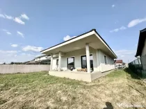 Casa individuală cu 3 camere - 90 mp utili si 640 de teren
