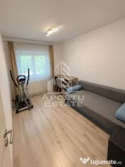 Apartament de vanzare cu 3 camere, 2 bai, zona Soarelui 