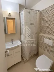 Apartament de vanzare cu 3 camere, 2 bai, zona Soarelui 