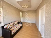 Apartament cu 3 camere, semidecomandat, zona Sagului 