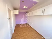 Apartament cu 3 camere, semidecomandat, zona Sagului 