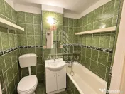 Apartament cu 3 camere, semidecomandat, zona Sagului 
