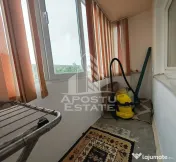 Apartament de vanzare,3 camere si 2 bai,etaj intermediar,zona Aradului 