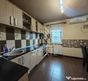 Apartament de vanzare,3 camere si 2 bai,etaj intermediar,zona Aradului 