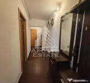 Apartament de vanzare,3 camere si 2 bai,etaj intermediar,zona Aradului 