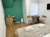 Apartament 2 camere la prima ,curte-zona Sinaia, centru