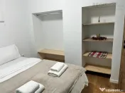 Apartament 2 camere la prima ,curte-zona Sinaia, centru