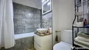 Apartament de vanzare cu 3 camere, 2 bai si o boxa, zona Torontalului 