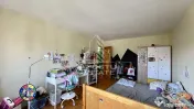 Apartament de vanzare cu 3 camere, 2 bai si o boxa, zona Torontalului 