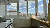 Apartament de vanzare cu 3 camere, 2 bai si o boxa, zona Torontalului 