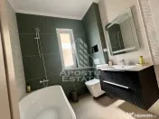 Duplex despartit prin camera tehnica! 