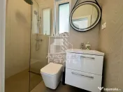Duplex despartit prin camera tehnica! 