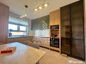 Duplex despartit prin camera tehnica! 