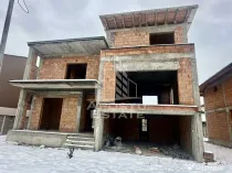 Casa individuala, la rosu, garaj incorporat, zona Eso din Giroc