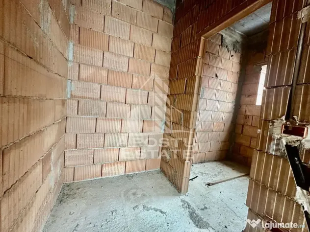 Casa individuala, la rosu, garaj incorporat, zona Eso din Giroc - Giroc (Timis)