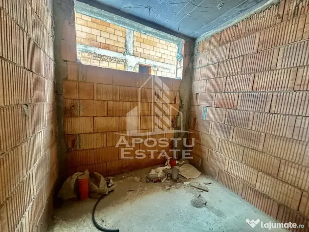 Casa individuala, la rosu, garaj incorporat, zona Eso din Giroc - Giroc (Timis)