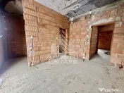 Casa individuala, la rosu, garaj incorporat, zona Eso din Giroc