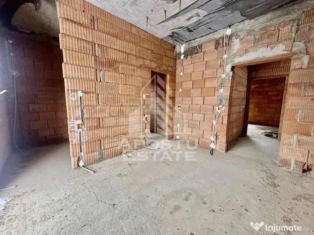Casa individuala, la rosu, garaj incorporat, zona Eso din Giroc - Giroc (Timis)
